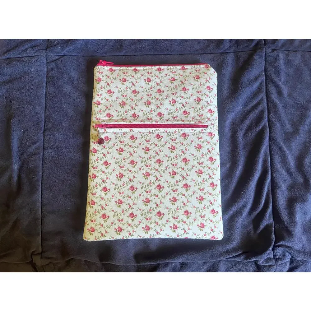 NWOT Book Sleeve & eReader Zip Pouch, Front Zipper Pocket